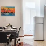 Apartment Aaa & With Free Parking *