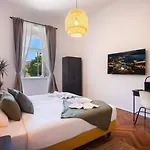 Aaa & With Free Parking Apartment *