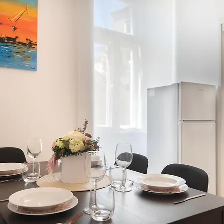 Aaa Apartments & Rooms With Free Private Parking