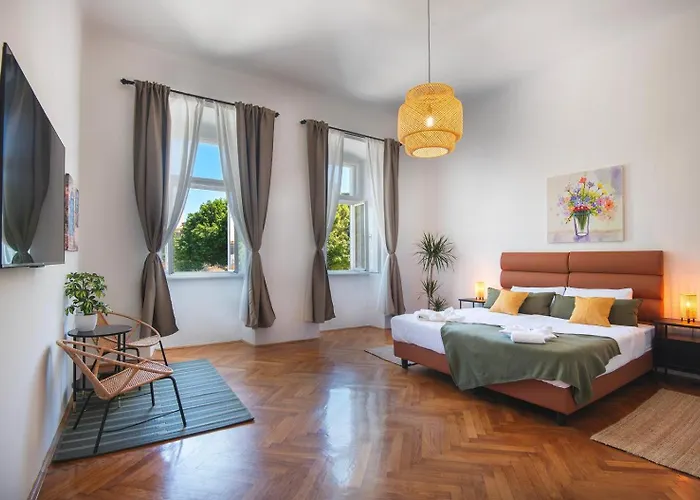 Aaa & With Free Parking * Pula