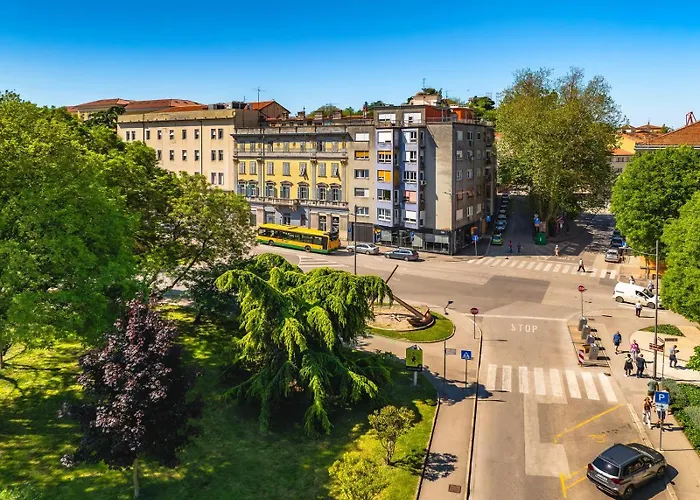 Aaa & With Free Parking Appartement Pula