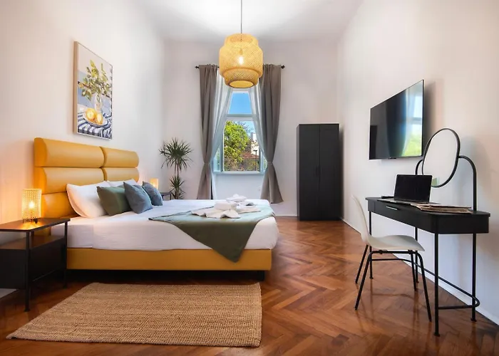 Aaa & With Free Parking Pula